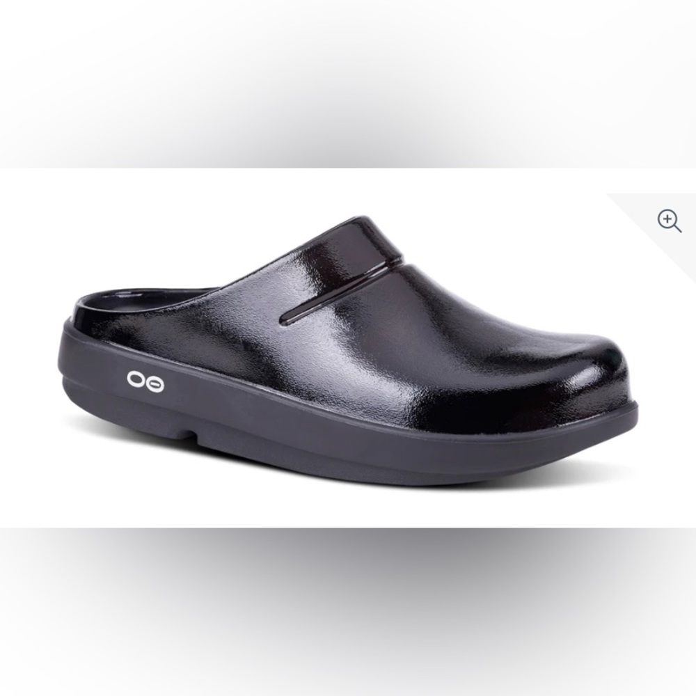 Oofos womens oocloog luxe clog black size 6 - fits size 6-6.5